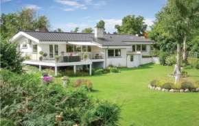 Awesome Home In Strøby With Wifi